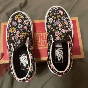 Brand New Toddler floral print Vans